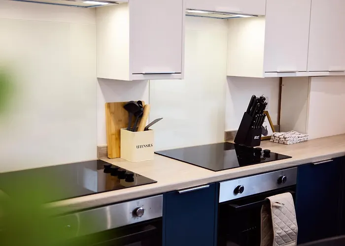 Holiday home Contractor Accommodation, 6br House With Parking *