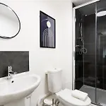 Contractor Accommodation, 6br House With Parking Holiday home *