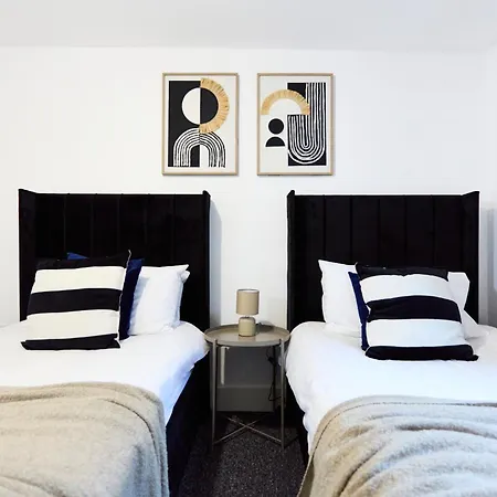 Vakantiehuis Contractor Accommodation, 6br House With Parking