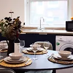 Ferienhaus Contractor Accommodation, 6br House With Parking *