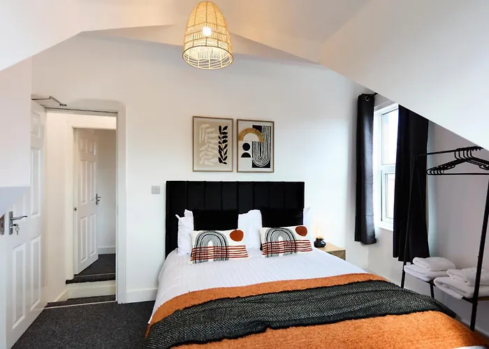 Contractor Accommodation, 6br House With Parking Holiday home