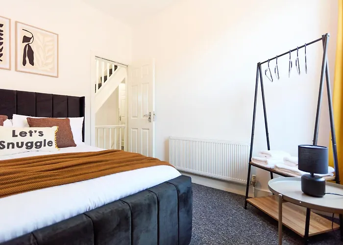 Holiday home Contractor Accommodation, 6br House With Parking Leeds (West Yorkshire)