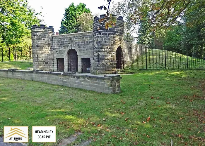 Contractor Accommodation, 6br House With Parking * Leeds (West Yorkshire)